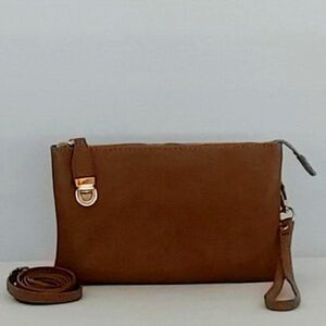Small Crossbody Lightweight Bag/Wristlet/ Clutch Adjustable Shoulder Brown NWOT